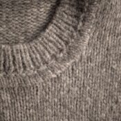 Schurwolle oder Kaschmir: Welcher Pullover lohnt sich für Ihren Alltag wirklich?